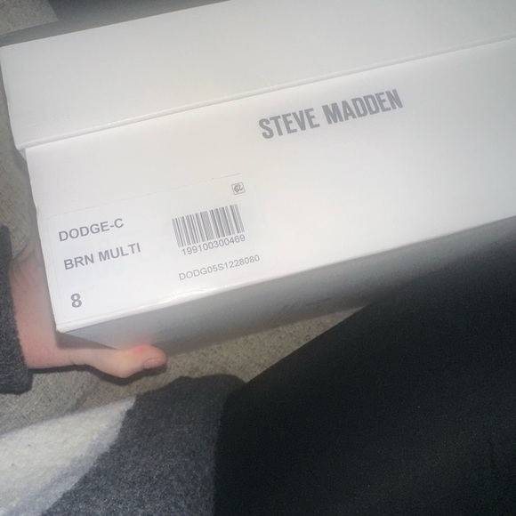 Steve Madden Fuzzy Multicolor Cow Print Sneakers – Pink Laces – Size 8 – NIB🐮🐄 - Picture 2 of 6